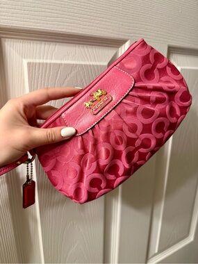 Coach Pink & Gold Logo Madison OpArt Capacity Wristlet Bag y2k 41988 9"x5.5"